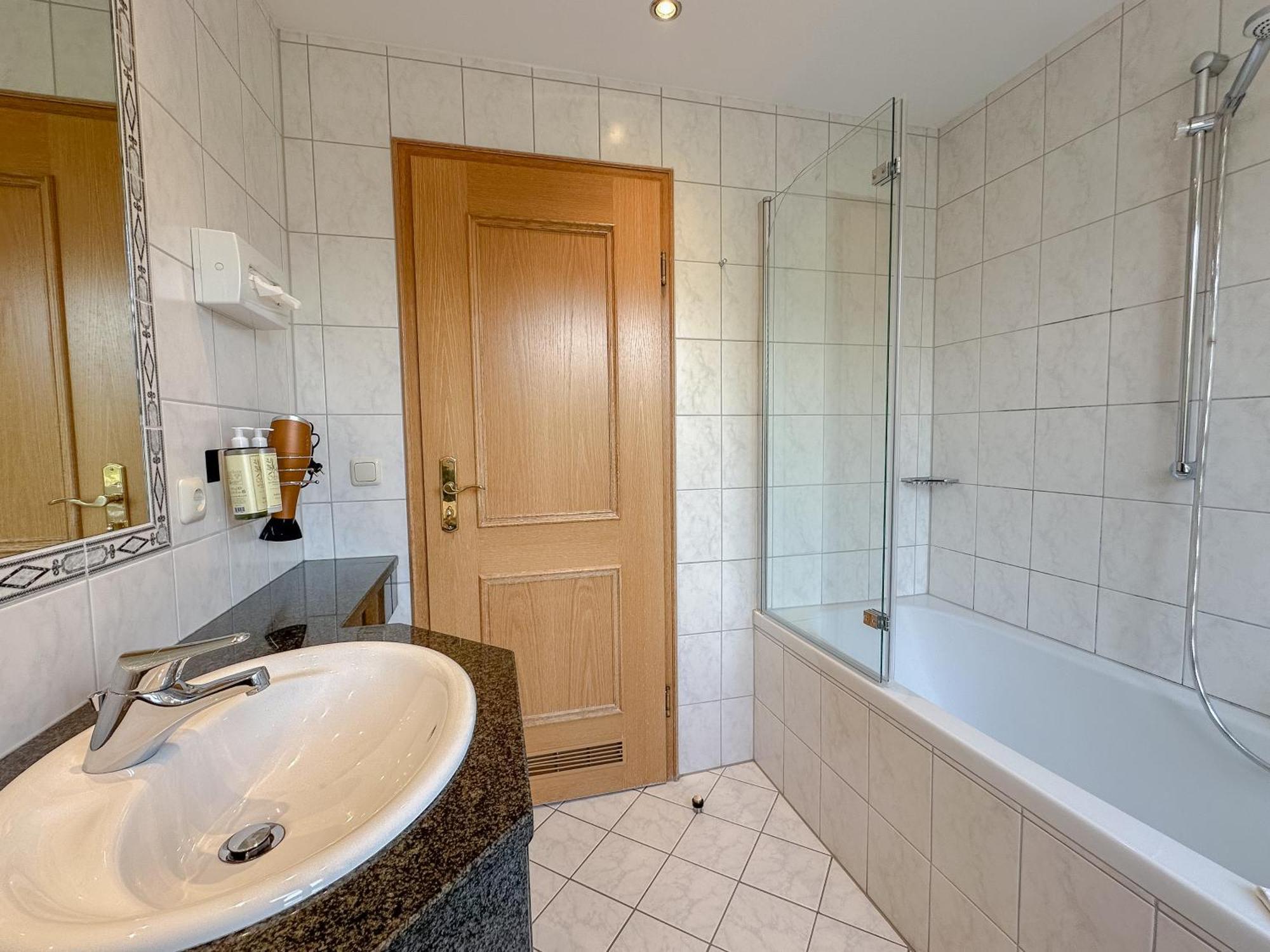 Hotel Gasthof Alter Wirt Фархант Экстерьер фото