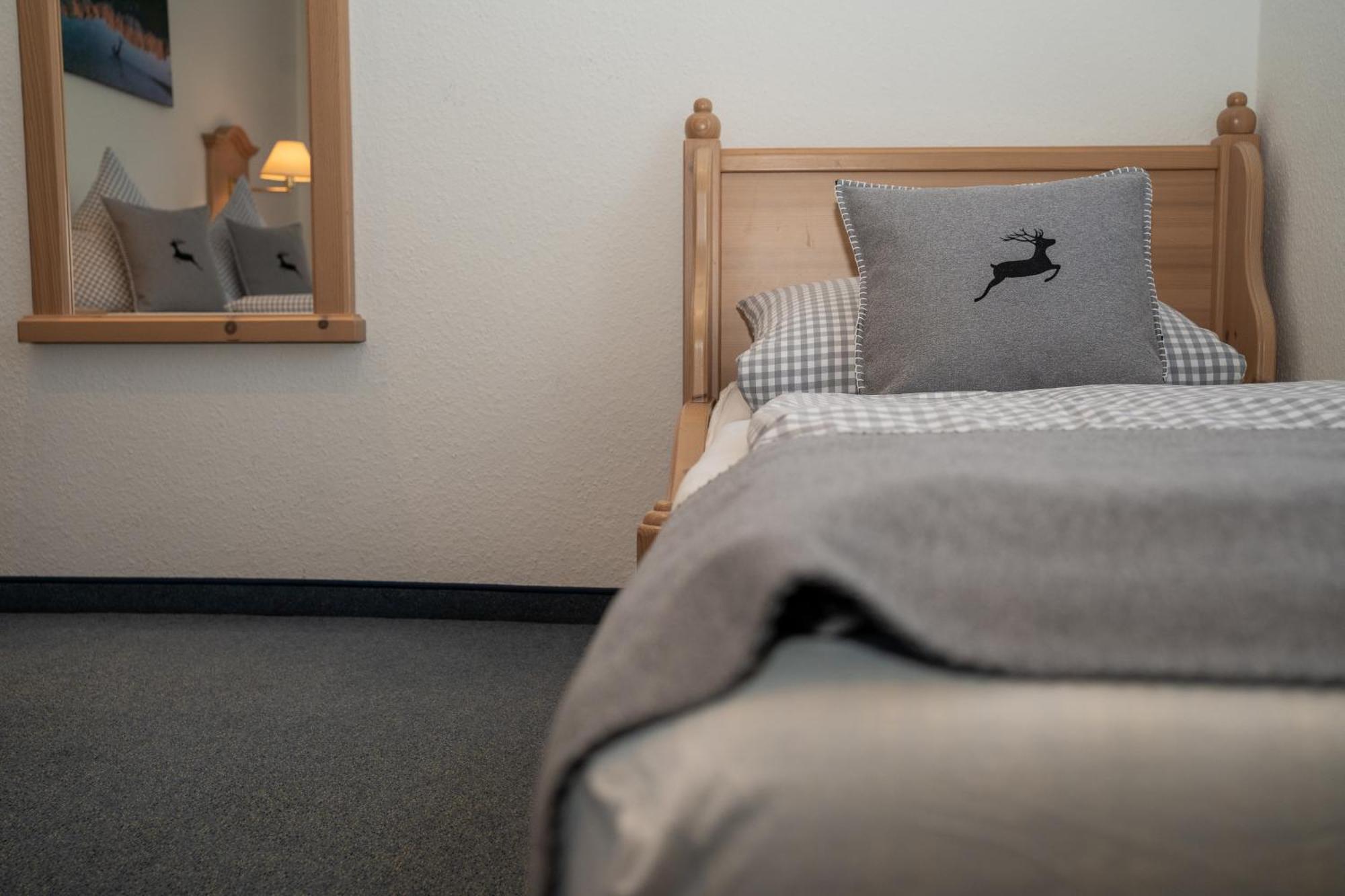 Hotel Gasthof Alter Wirt Фархант Экстерьер фото